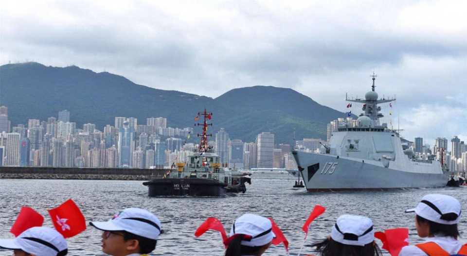 中國(guó)香港最新駐港軍艦，中國(guó)香港最新駐港軍艦亮相港畔。