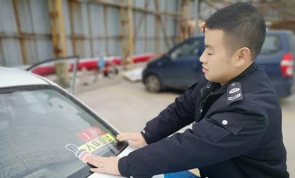 出租車可以換新能源嗎嗎，出租車能否換新能源？探討轉(zhuǎn)型可能性