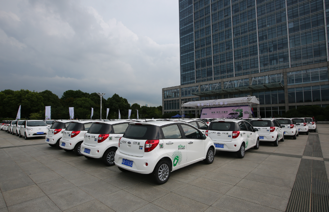 新能源三廂車市場崛起，綠色出行新選擇，未來出行新趨勢，新能源三廂車引領綠色出行新潮流，開啟未來出行新紀元