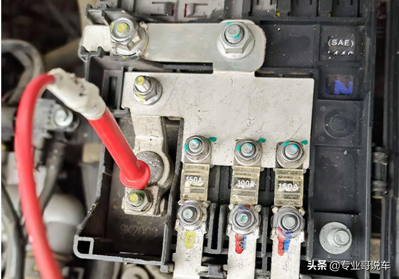 長(zhǎng)安新能源電機(jī)插頭深度拆解，揭秘電動(dòng)汽車核心部件的奧秘，長(zhǎng)安新能源電機(jī)插頭探秘，深度拆解揭示電動(dòng)汽車心臟部件秘密